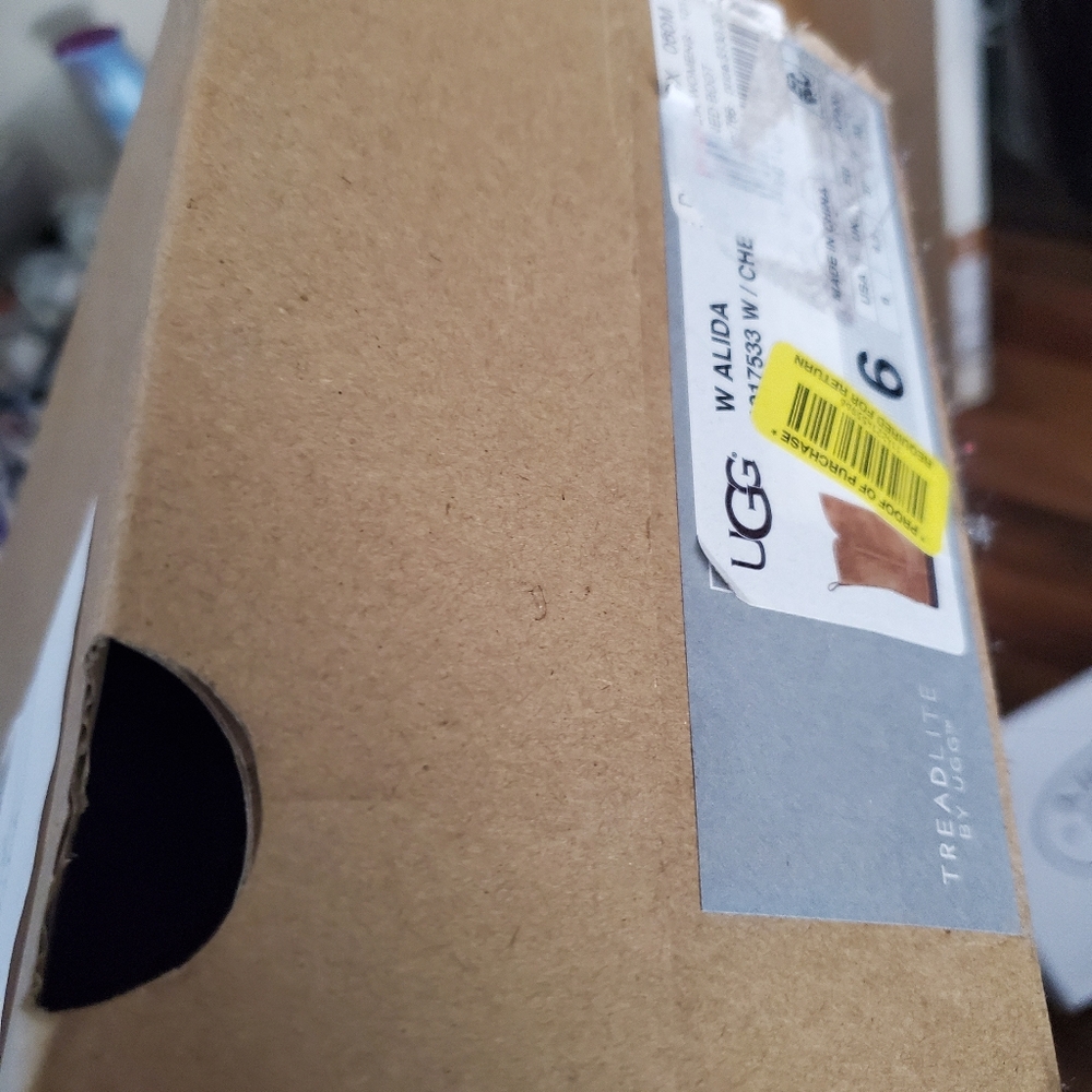 Brand New Uggs - Picture 2 of 2